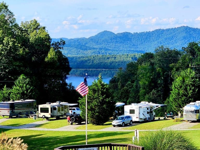 campsites overlooking lake