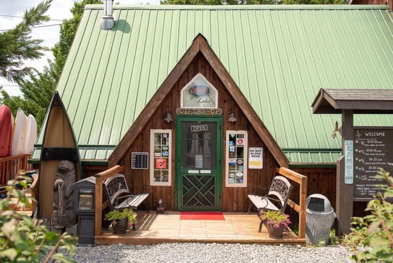 lighthouse-gift-shop-5